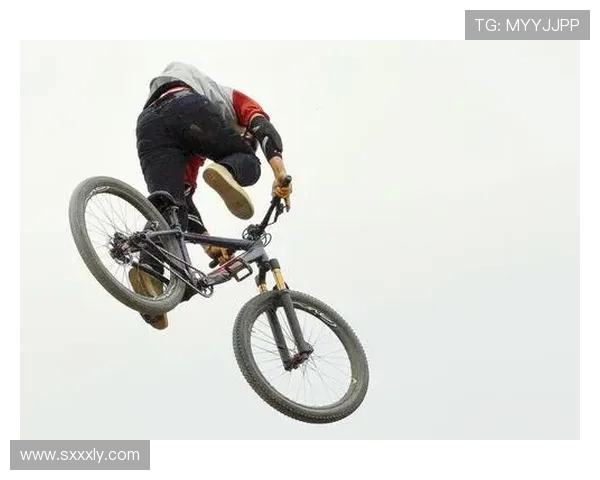 成都城市马拉松赛评析：极限运动队战术运用与表现探讨